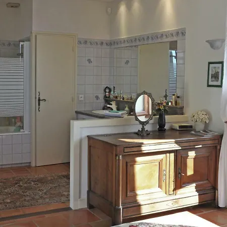Spacious In France With Pool فيلة *